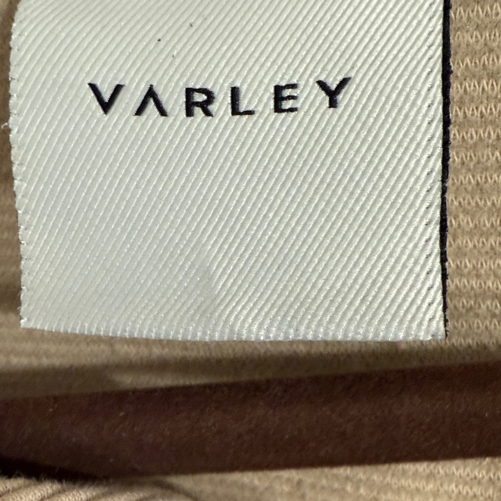 Small Euc Varley Cream Pullover Jacket With Gold … - image 2